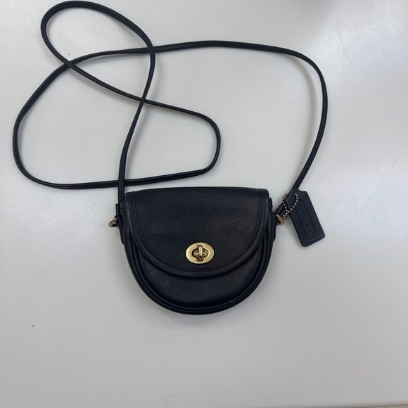 Coach Vintage Mini Watson Crossbody Black Leather Brass Turnlock USA - Picture 1 of 9